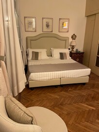 Bedroom suite