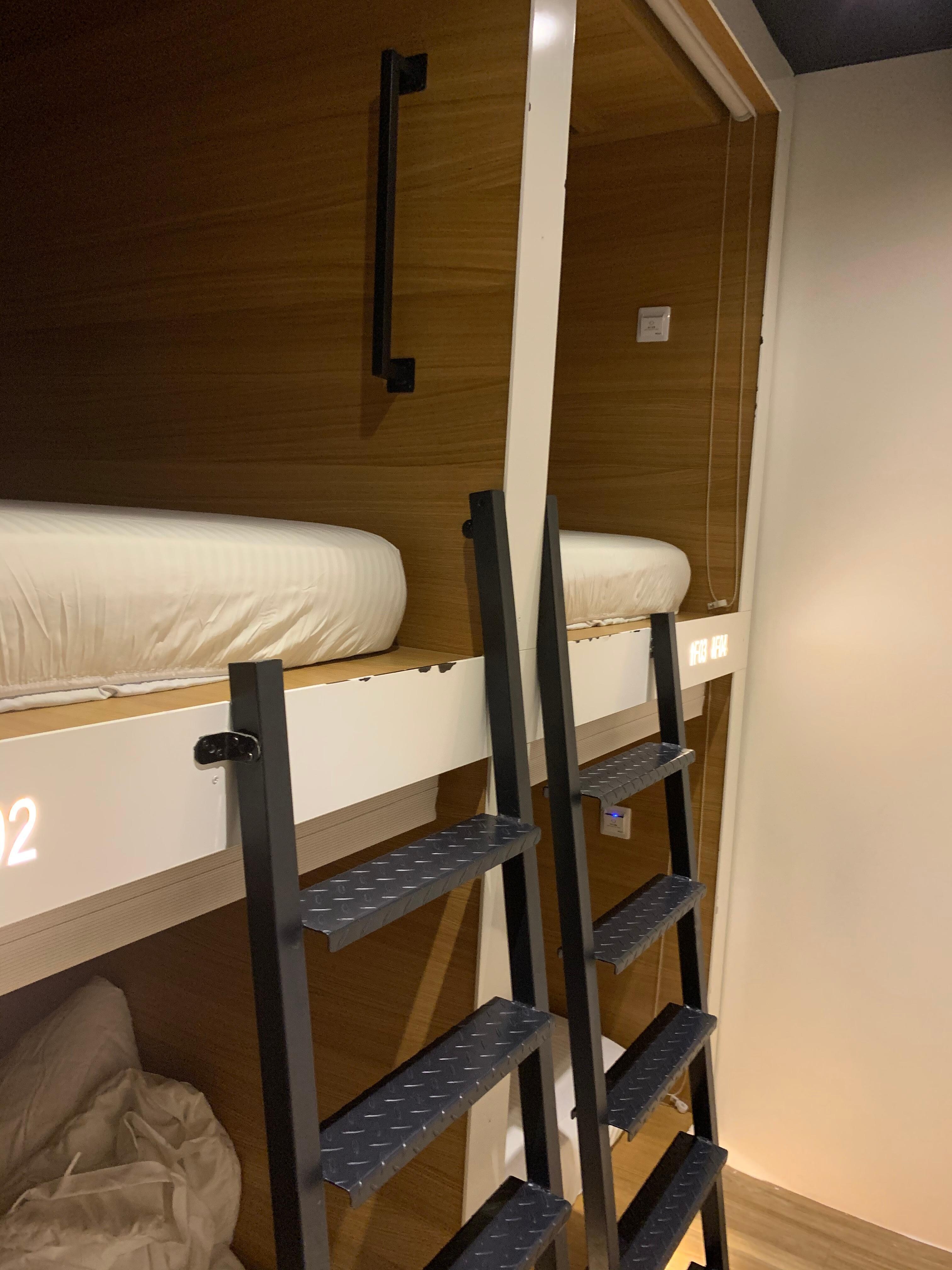 四人男女混住環保房型。