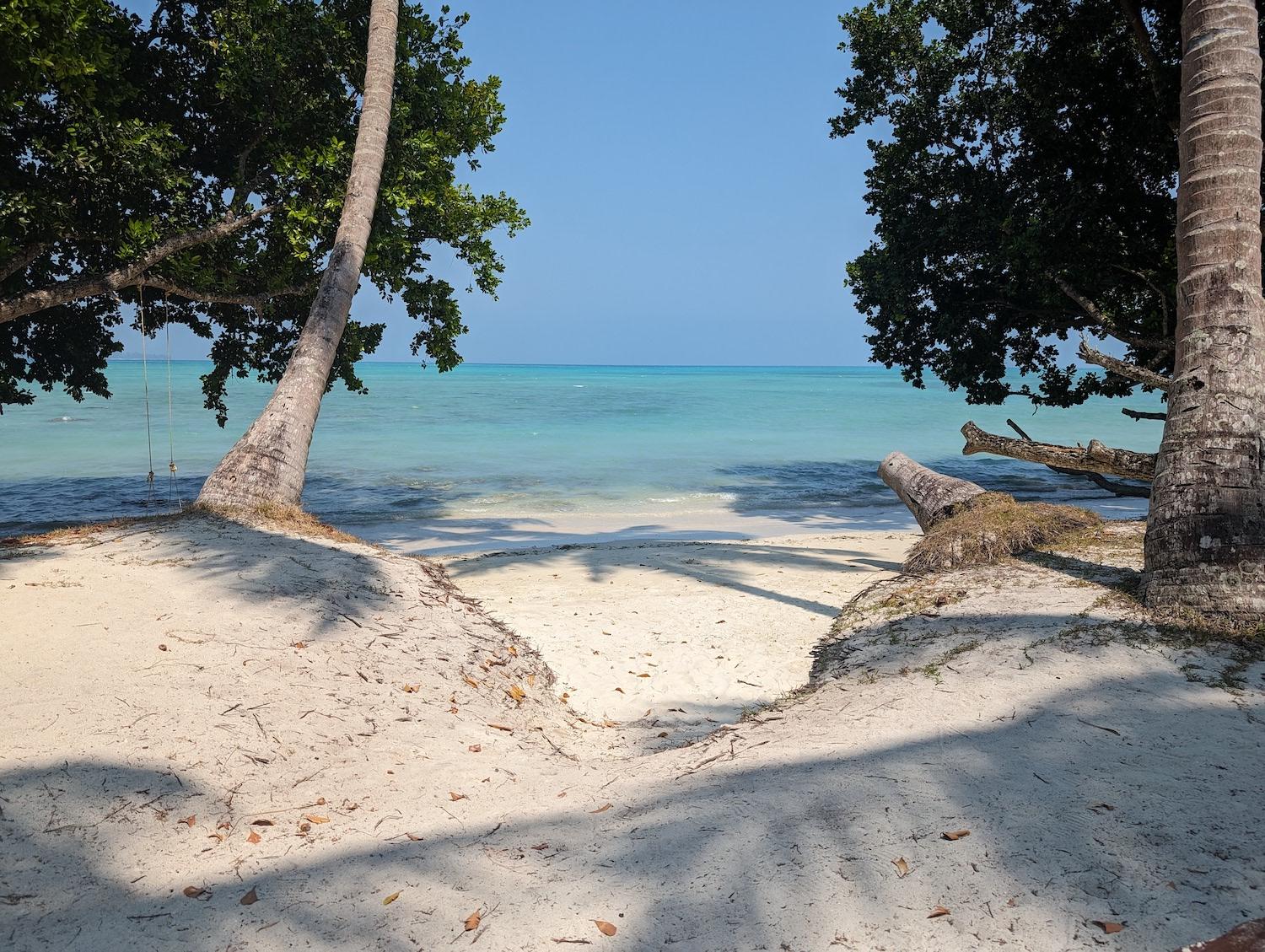 Tilar Siro beach at high tide, perfect for swimming.