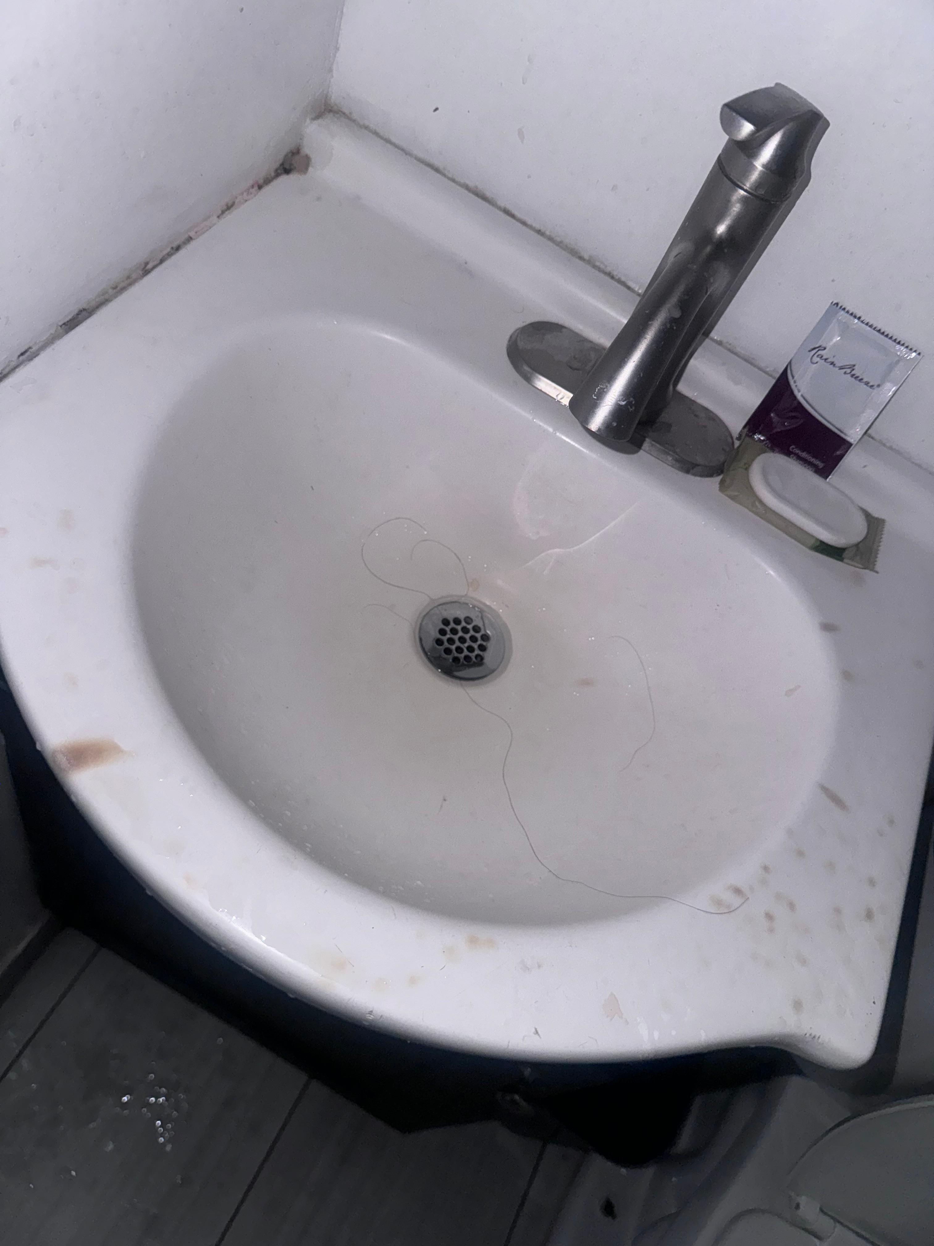 Dirty sink