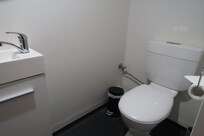 トイレも付いてます。