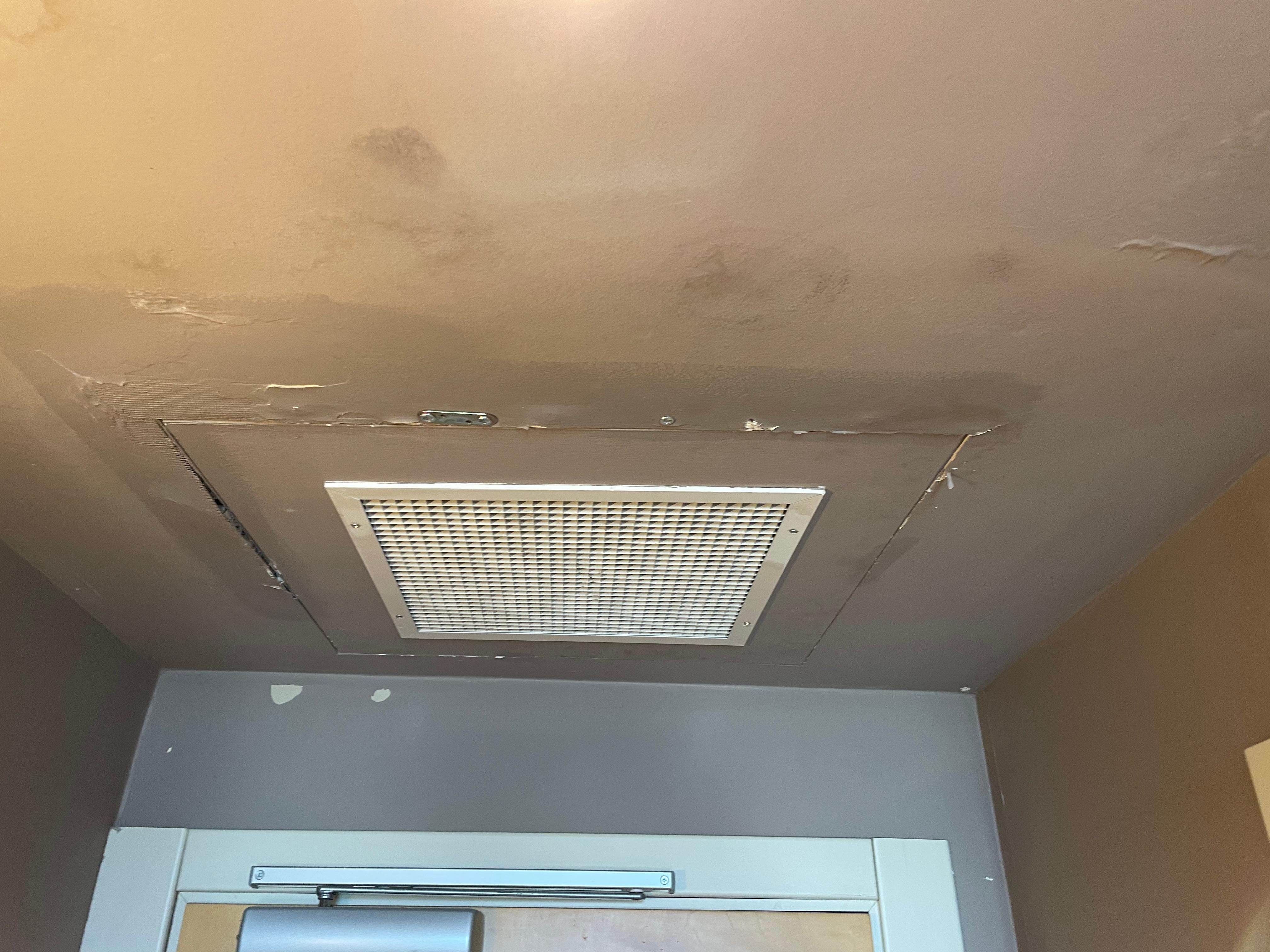 Soffitto sopra l’ingresso 