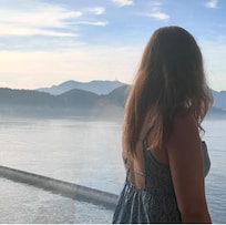 Vue depuis la grande fenêtre de la chambre