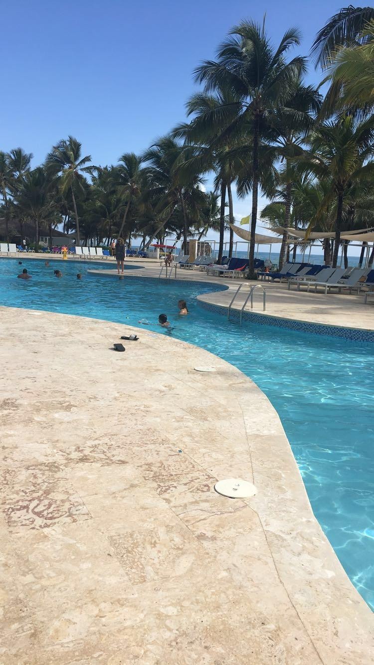 Pool was nice and clean!