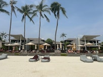 Stranden utanför hotellet