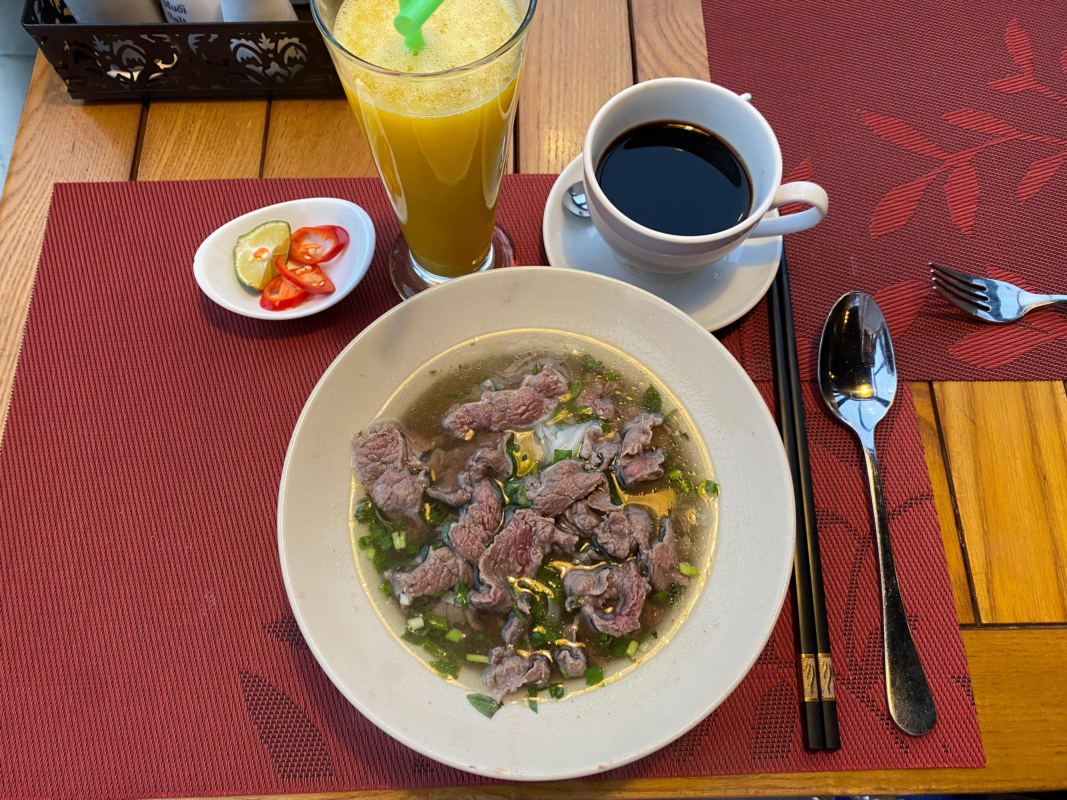 朝食のフォーボー