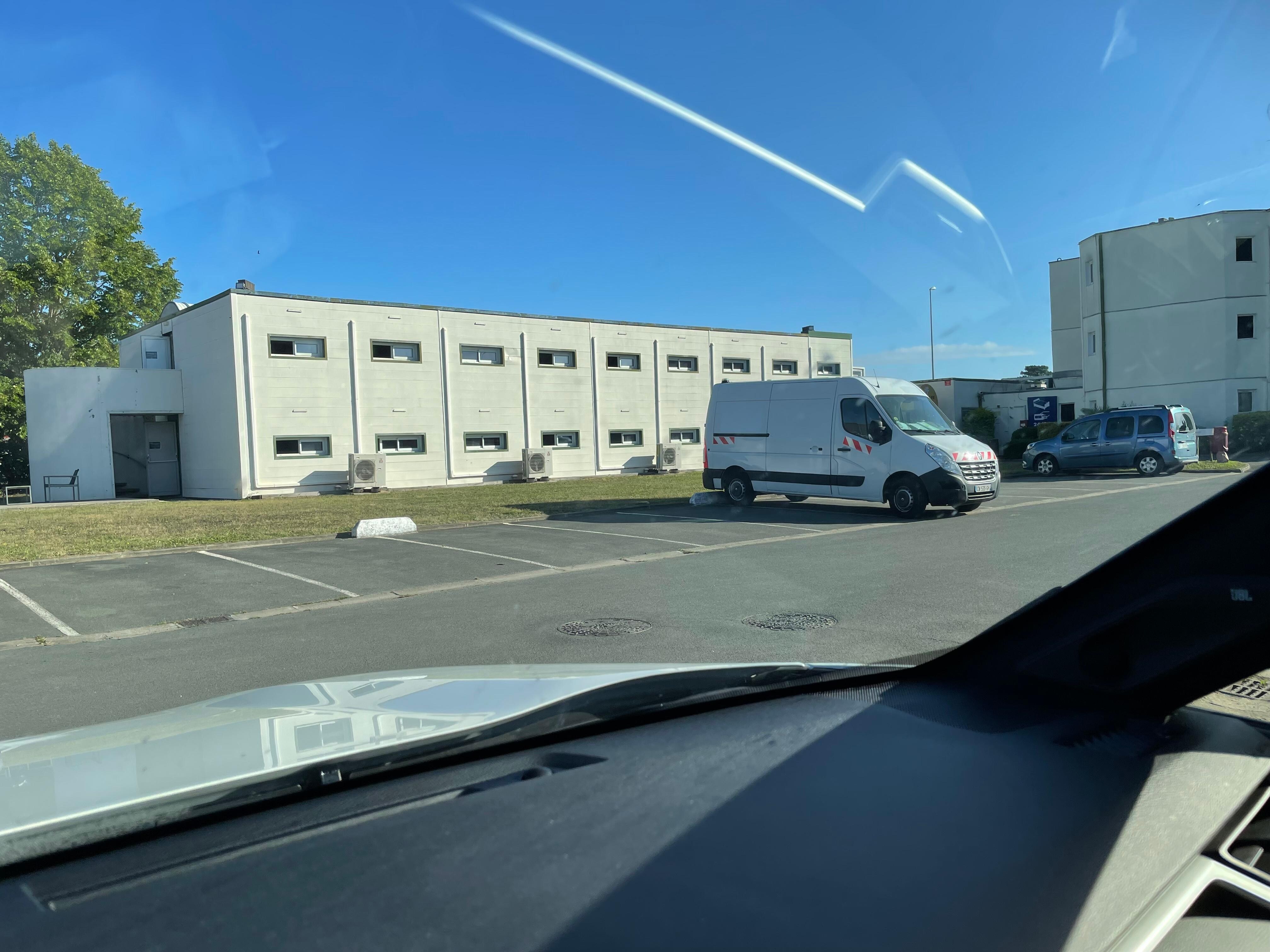 Vi ble innkvartert i brakkedelen sv hotellet.