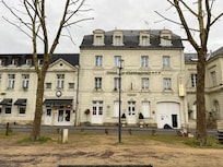 The front of the hotel.