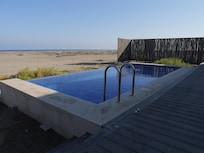 Private pool