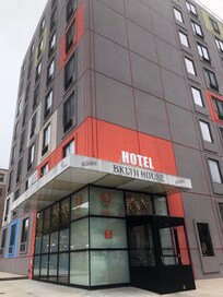 The hotel from the outside.