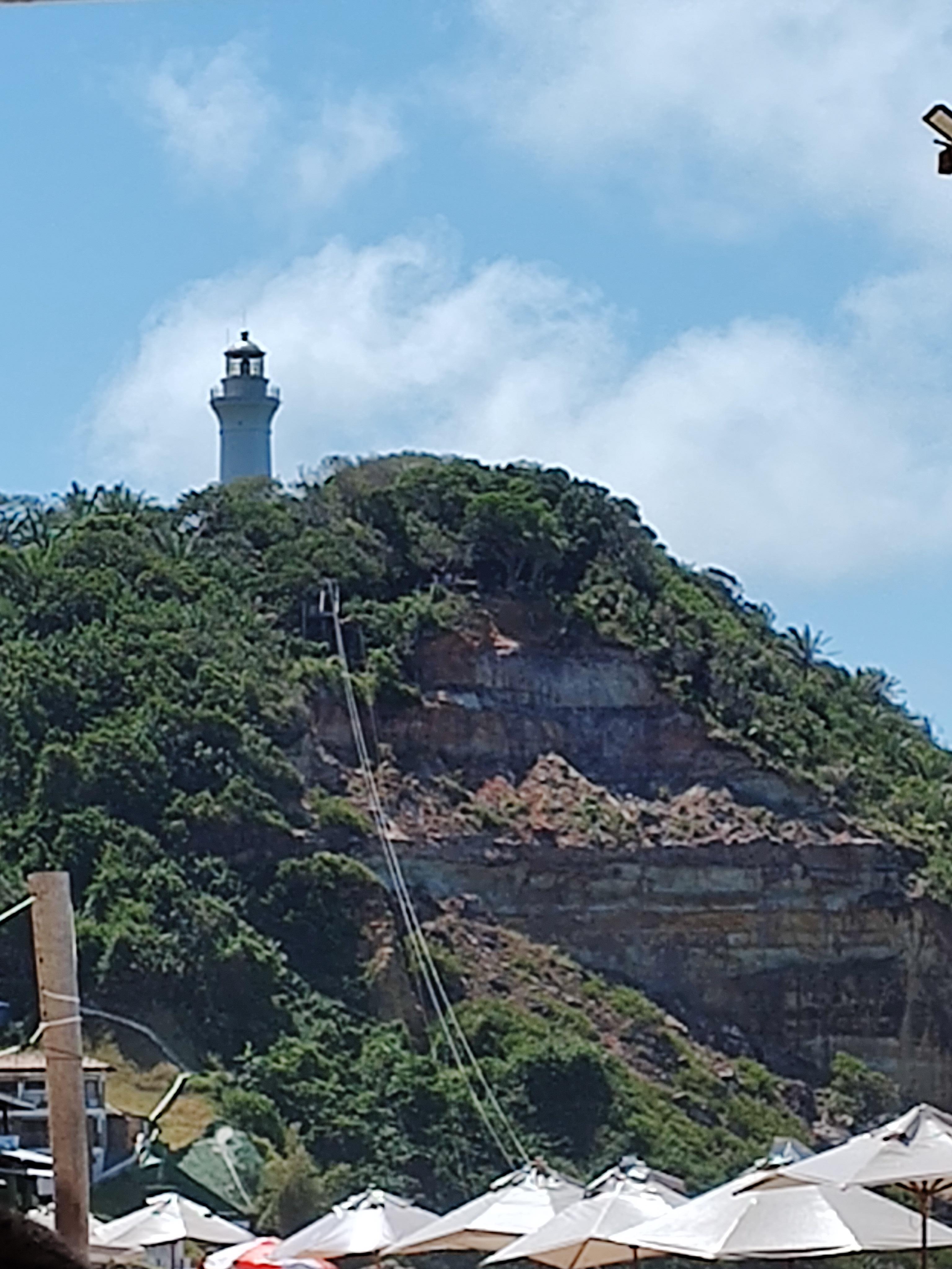 Farol e tirolesa 