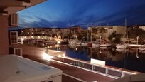 Vue du Port de Gruissan par Fenêtre de la Chambre