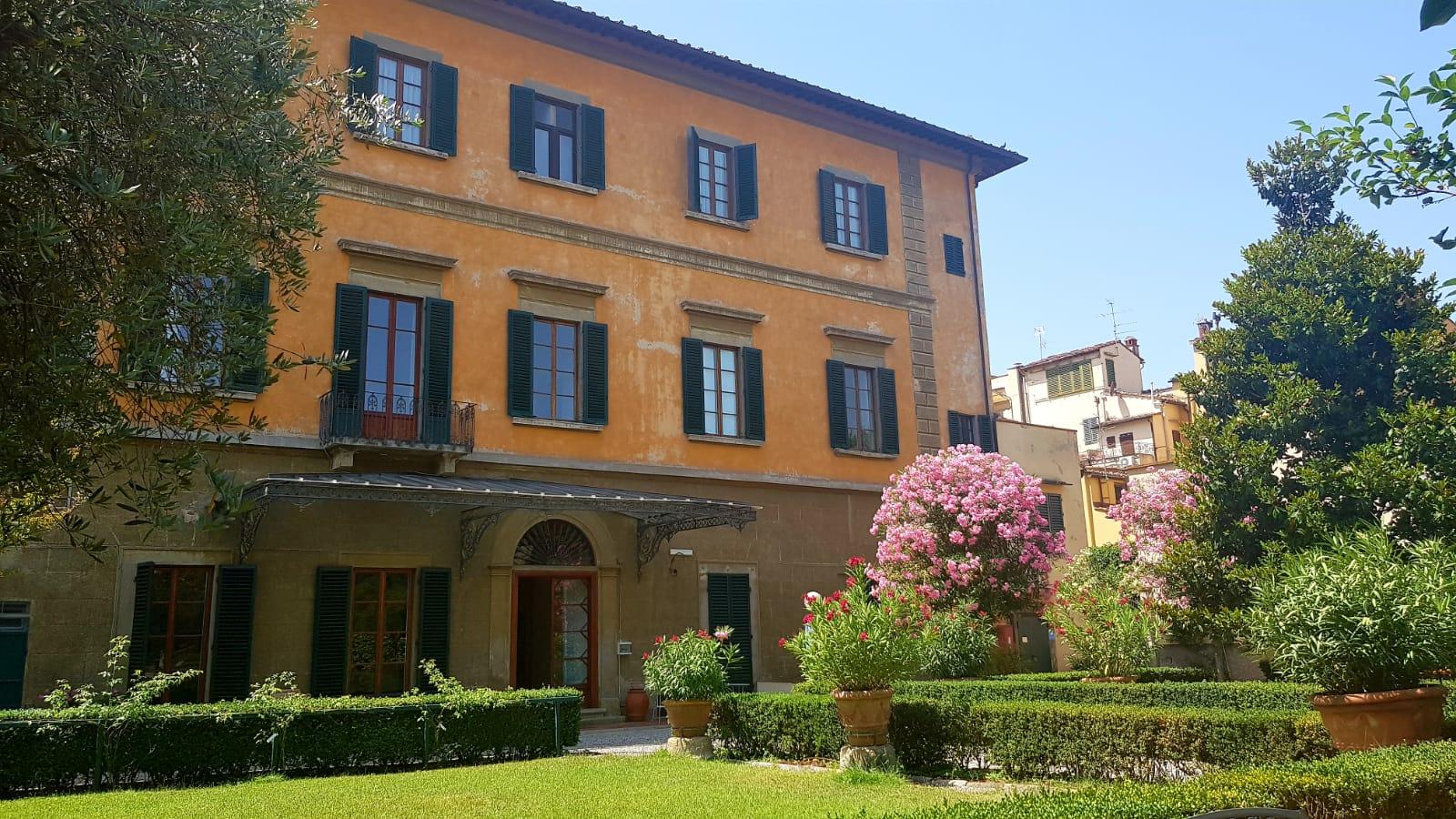 L'hôtel vu de la cours intérieure