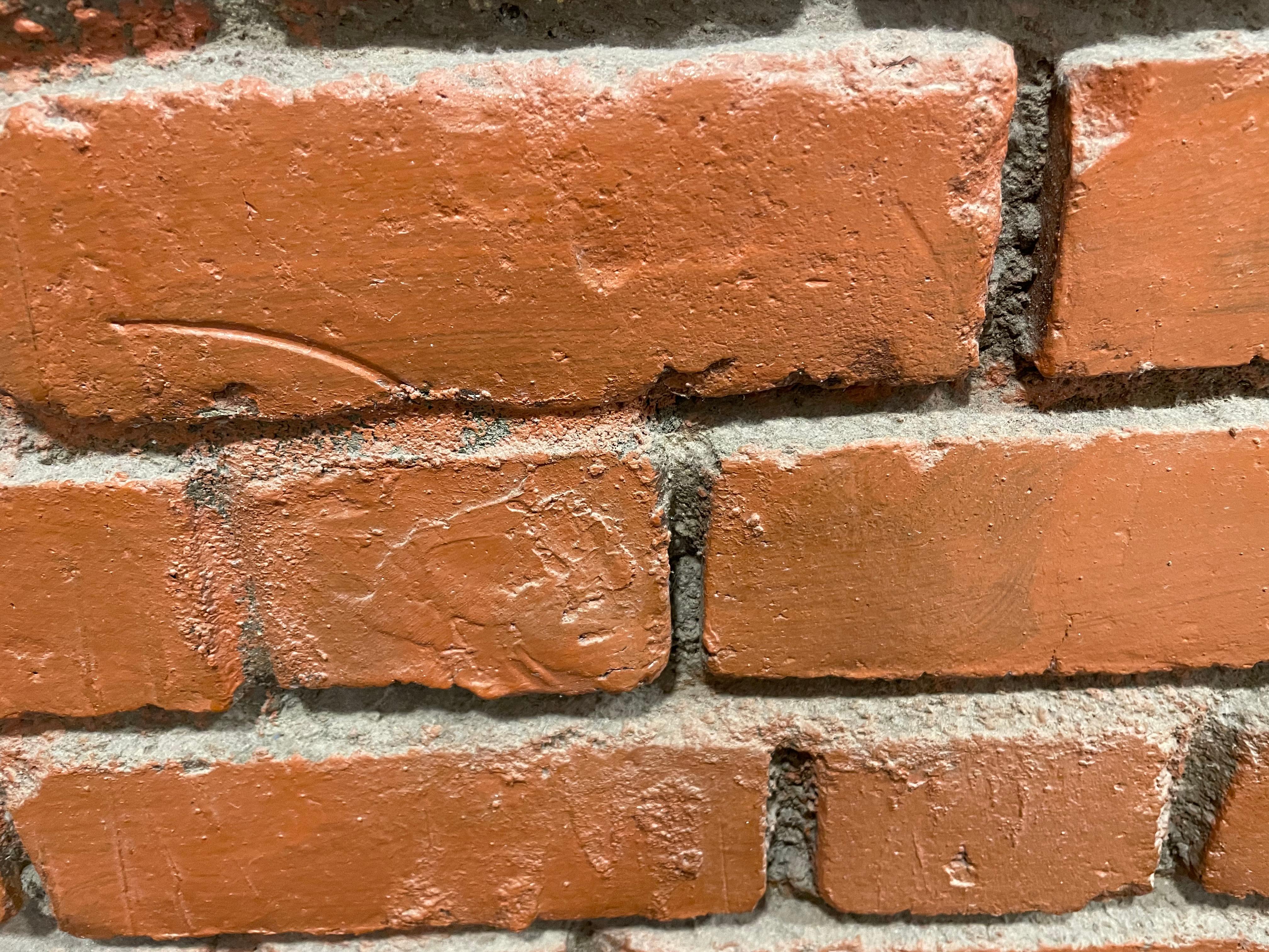 Closer look at the dust in the brick wall