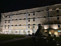 Høstkveld i indre gård