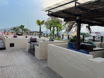 Roof top seating area