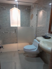Large shower room