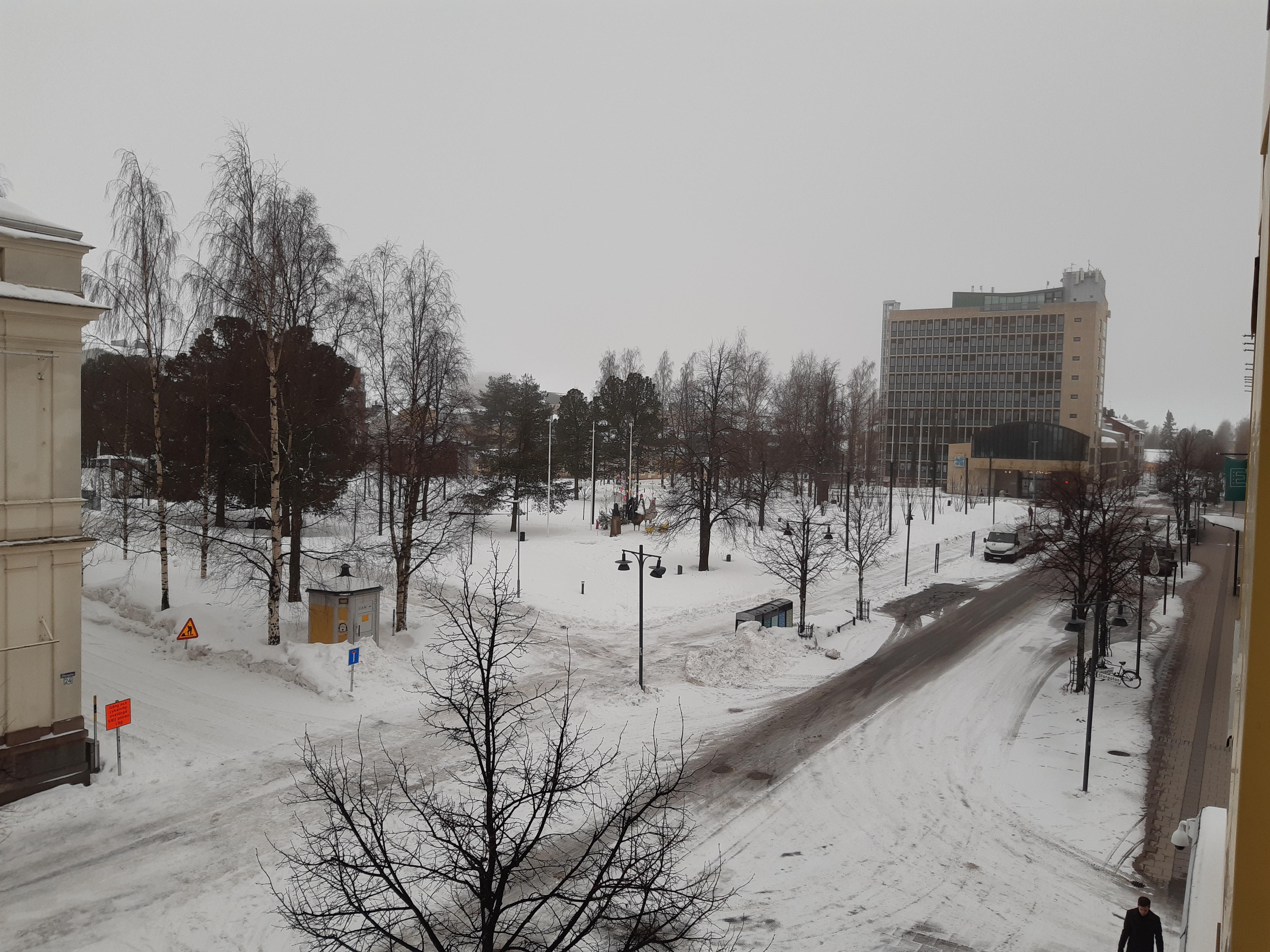 Luleå stadspark, onsdag före påsk.