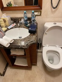 Waschbecken in 1 Zimmer