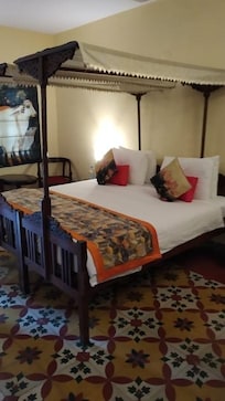 2 single beds