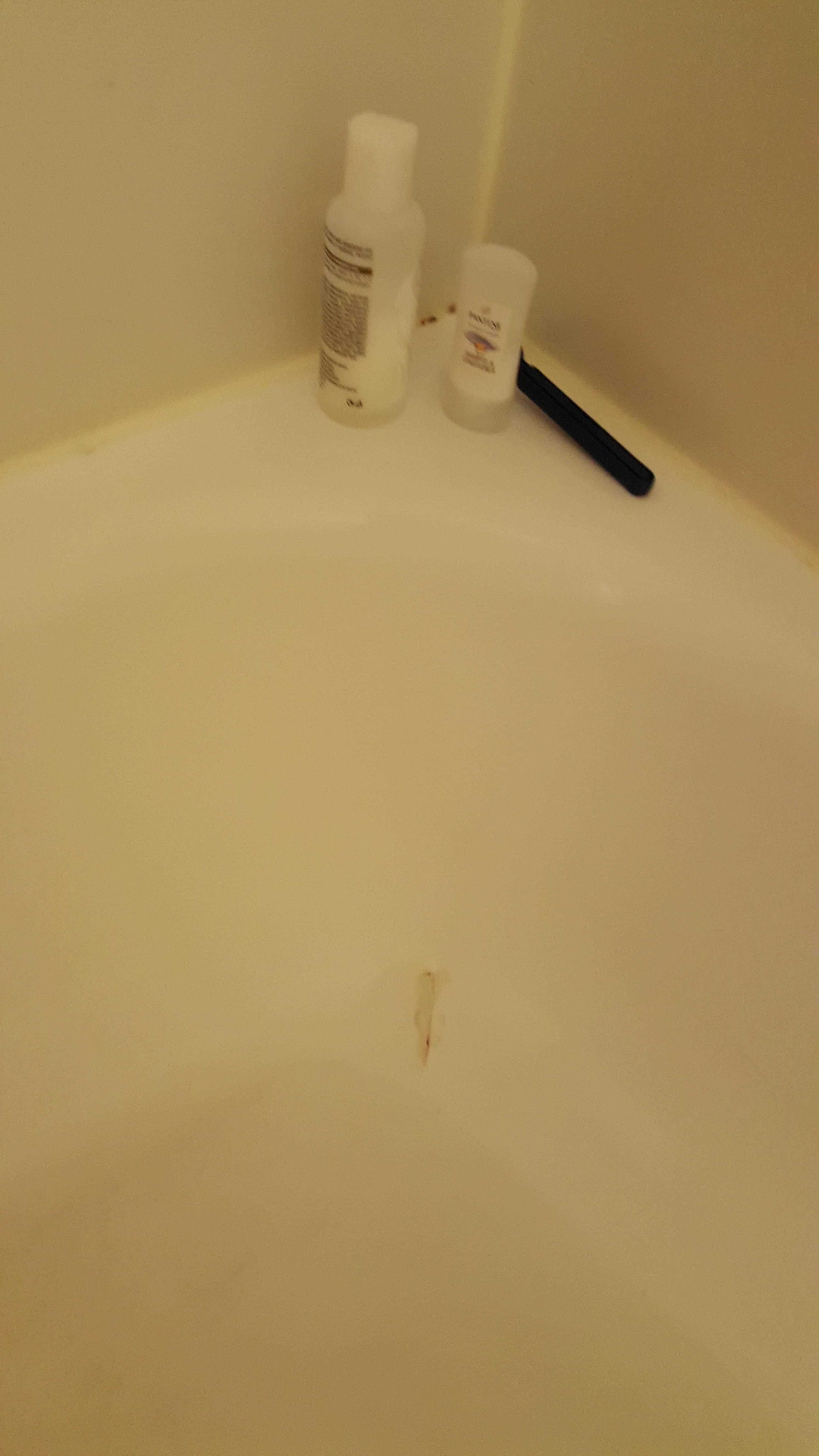 Cracked tub