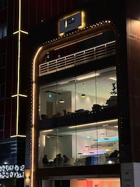 Aesthetic cafes right nearby