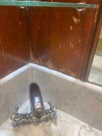 Vernis du bois a pris l'eau...