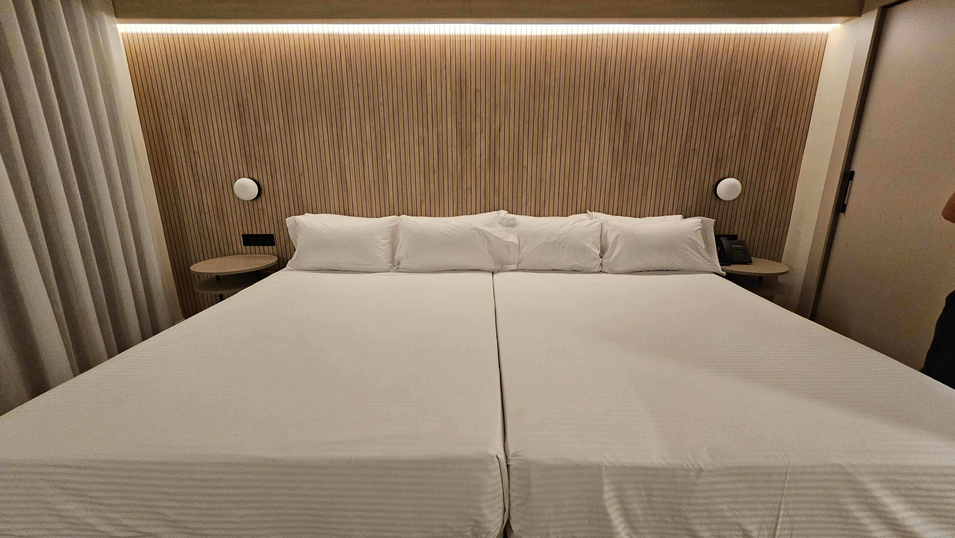 Large beds (double room)