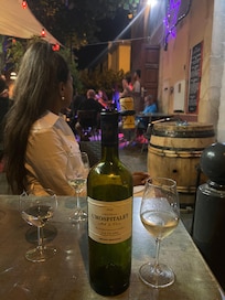 Local restaurant with live music on a Friday night