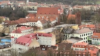 Hotelli linnoitukselta kuvattuna