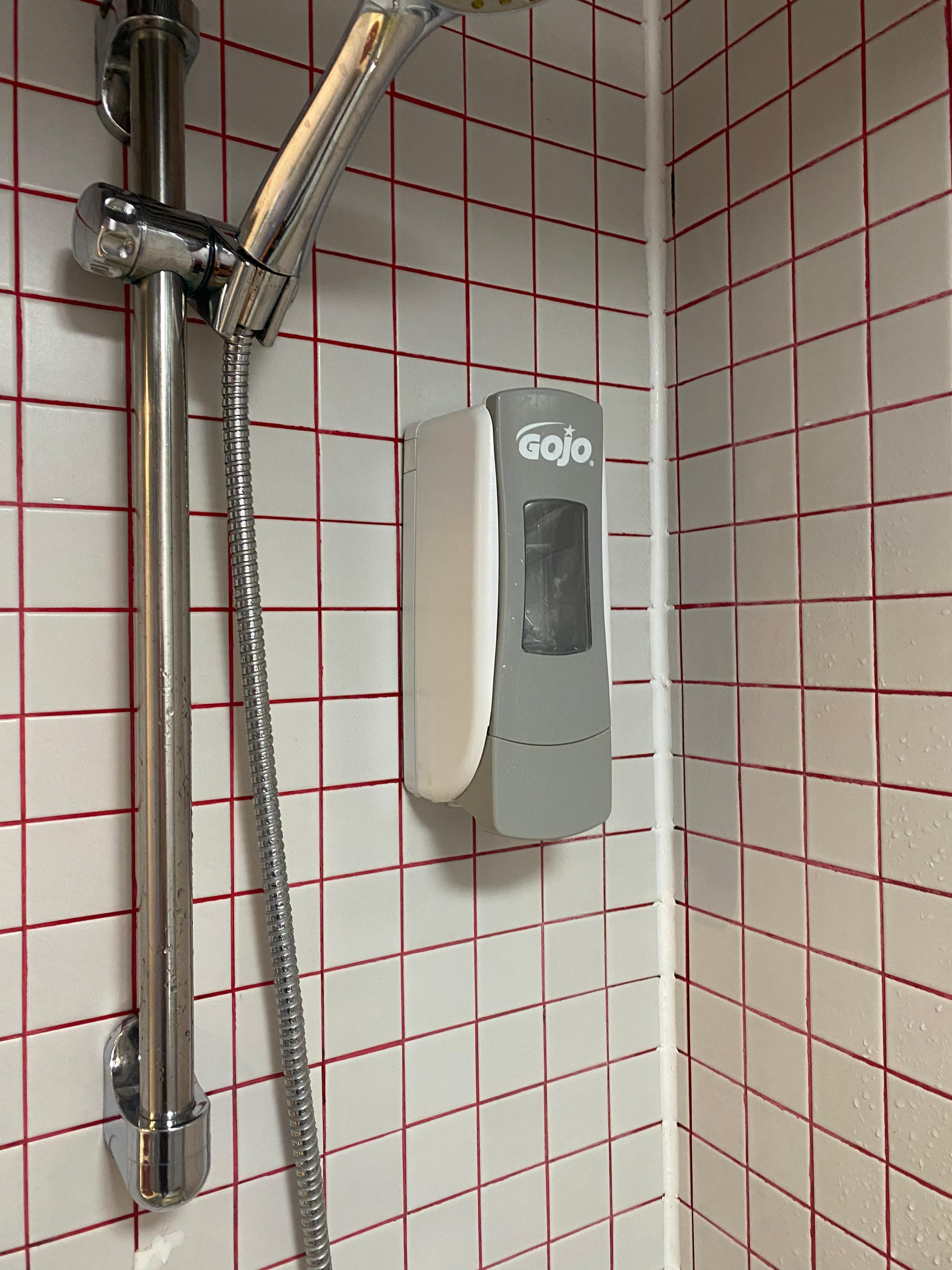 Sæbedispenser uden sæbe i