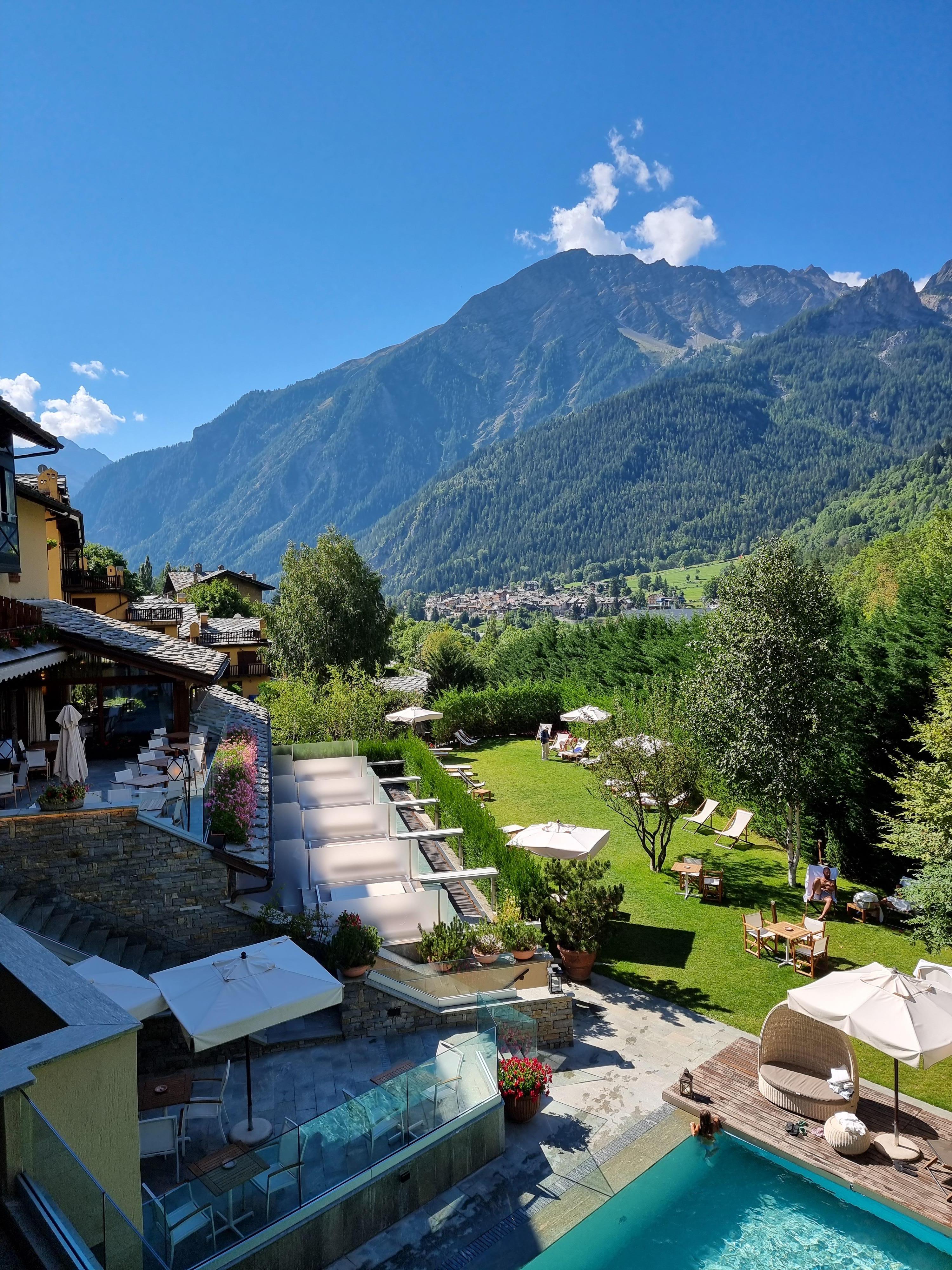 Vue du balcon vers la vallée d'Aoste