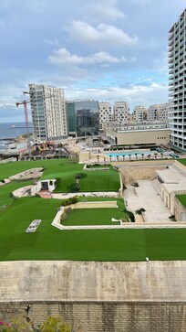 Pres de la mer, construction mais pas de bruit dérangeant