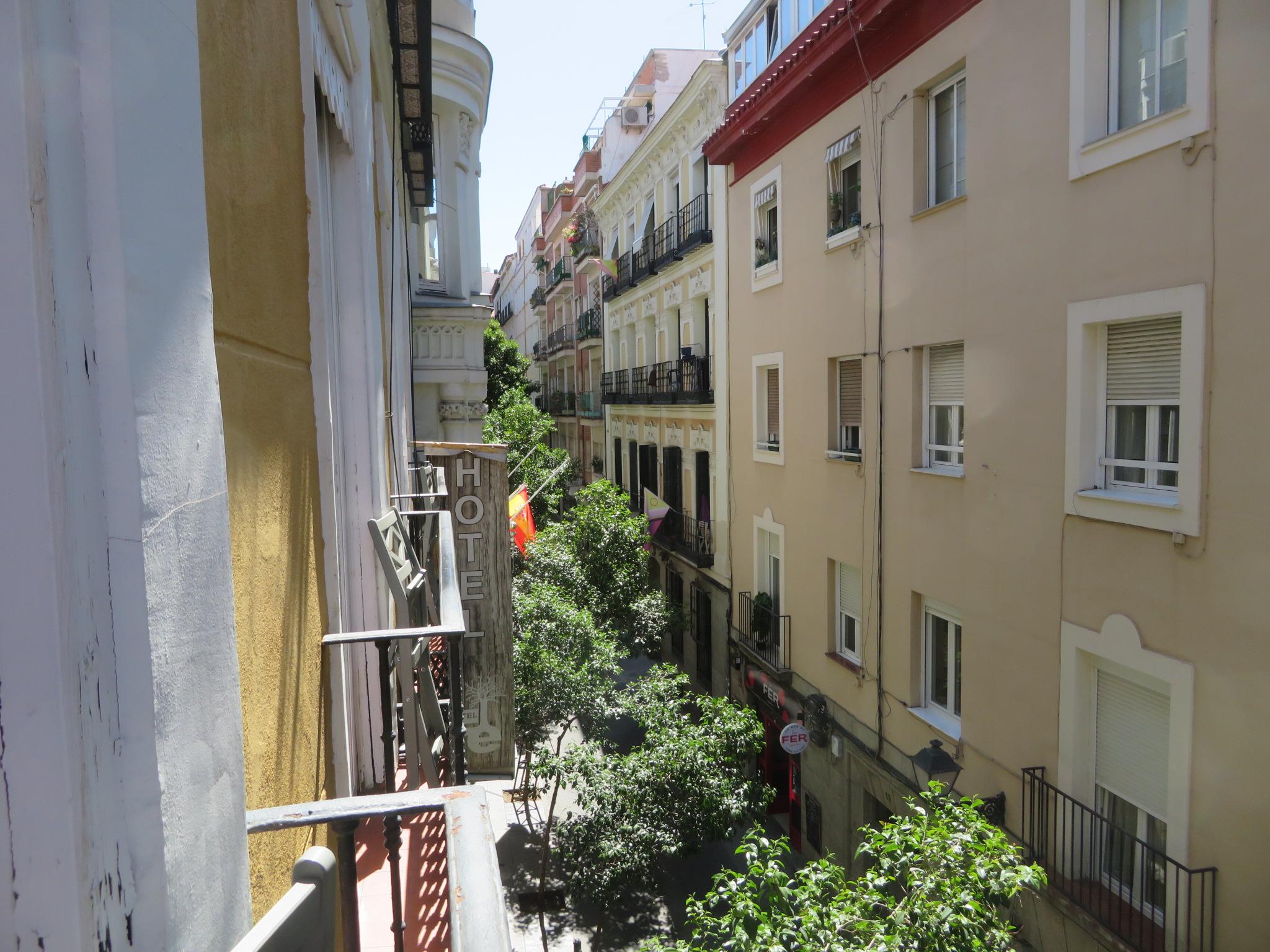 Life Gran Via
Outside from the second floor. Balconies on first floor are wider.