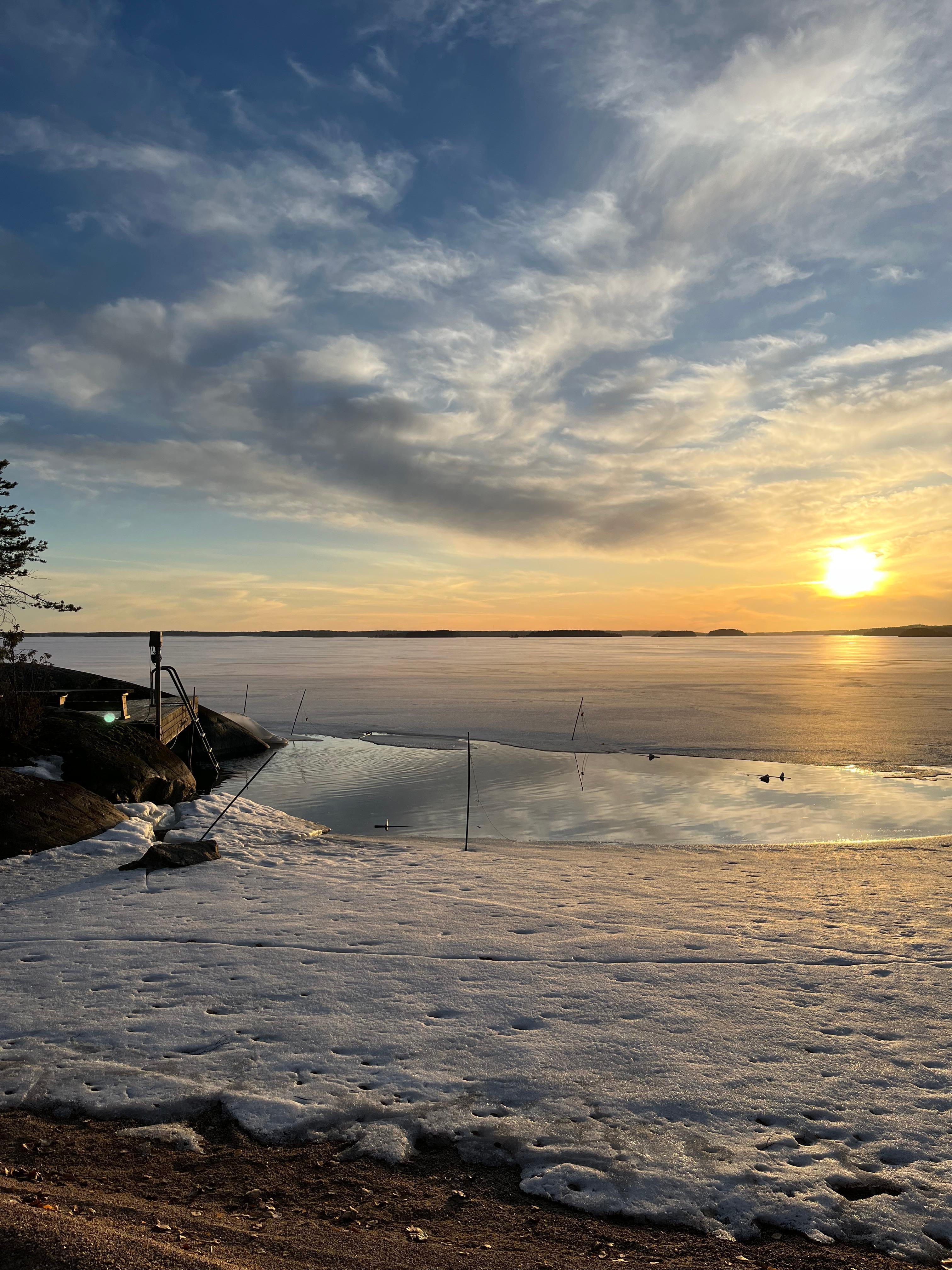 Rantasaunoilta pääsi avantoon.