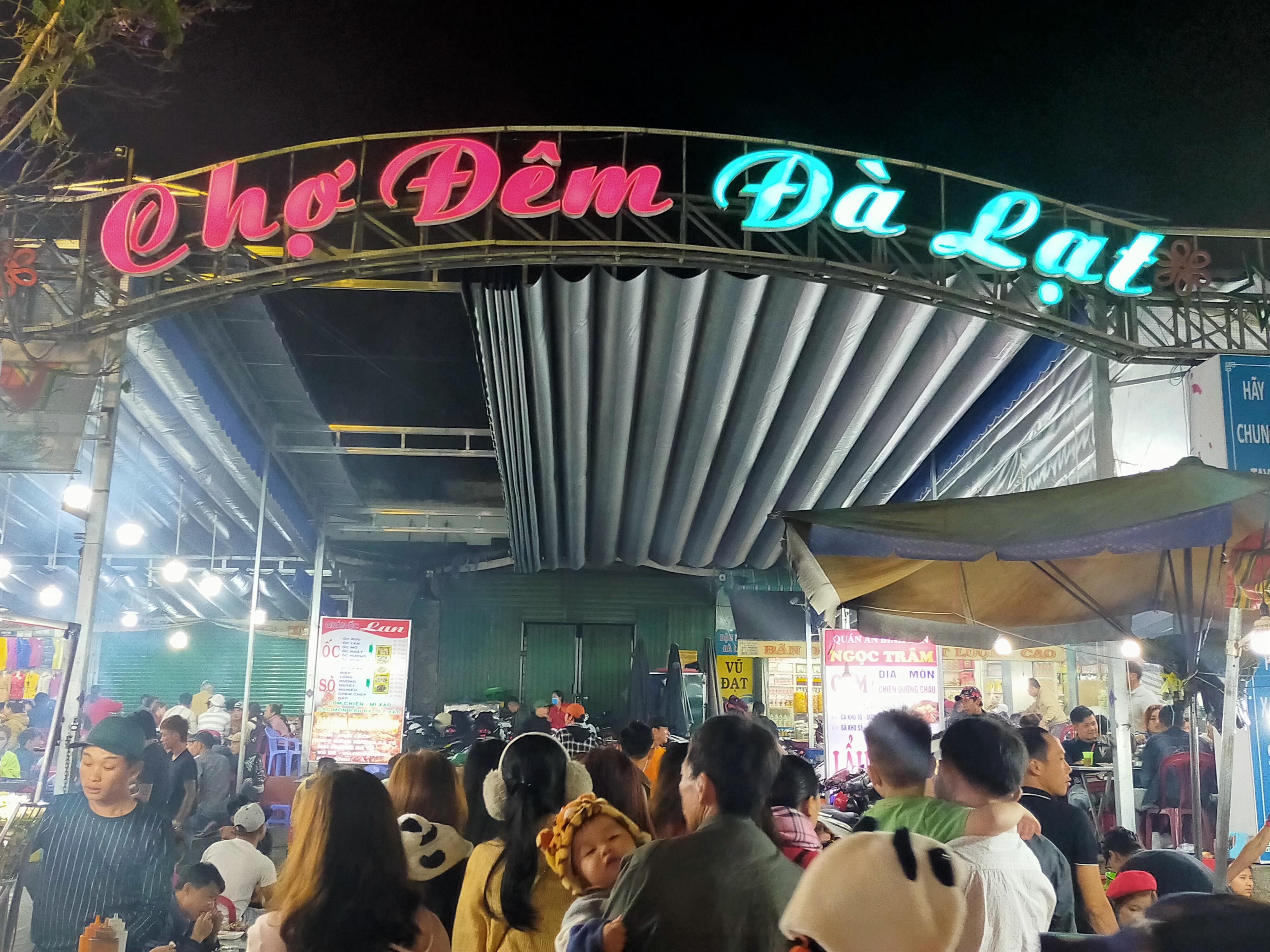 Dalat night market