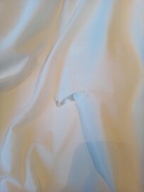 침구가 찢어져 있어서 나오면서 직원분께 말씀드렸습니다.