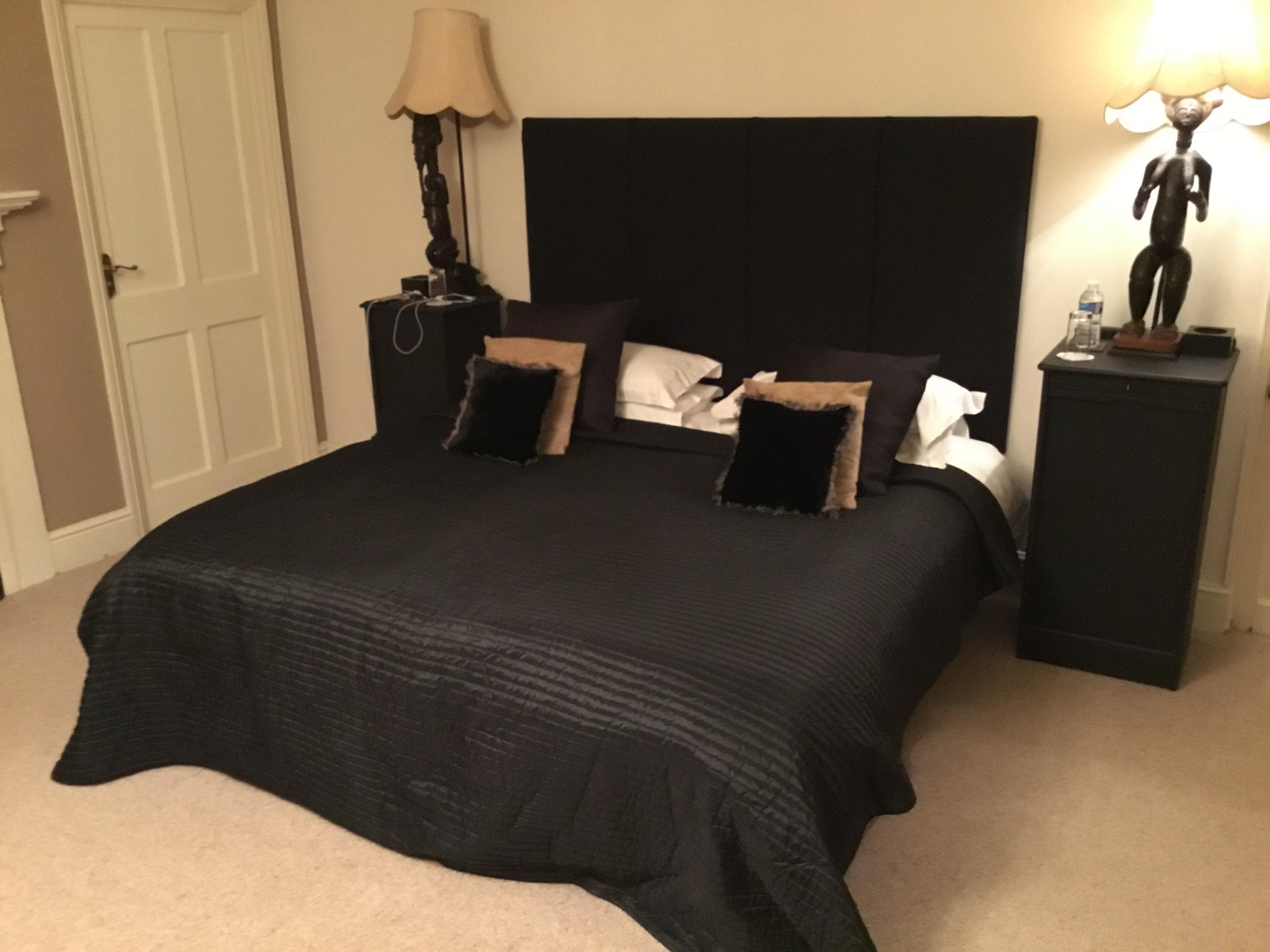 Massive, very comfortable bed 