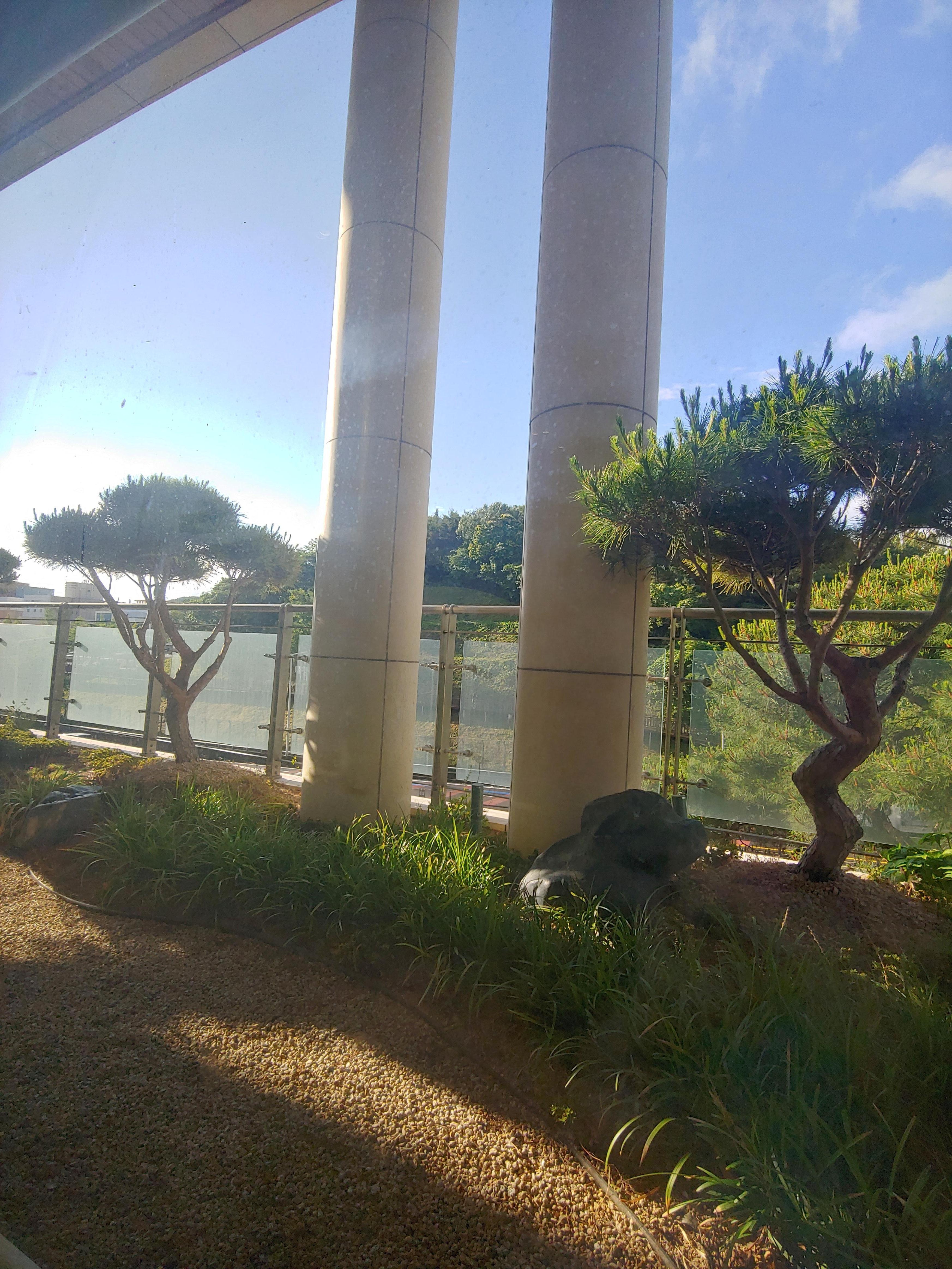 침실베란다 나가지는 못함