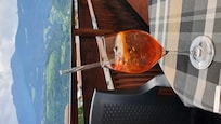 Apero auf Balkon mit Aussicht