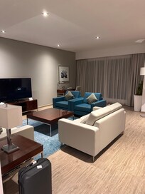 Wohnzimmer mit Essbereich