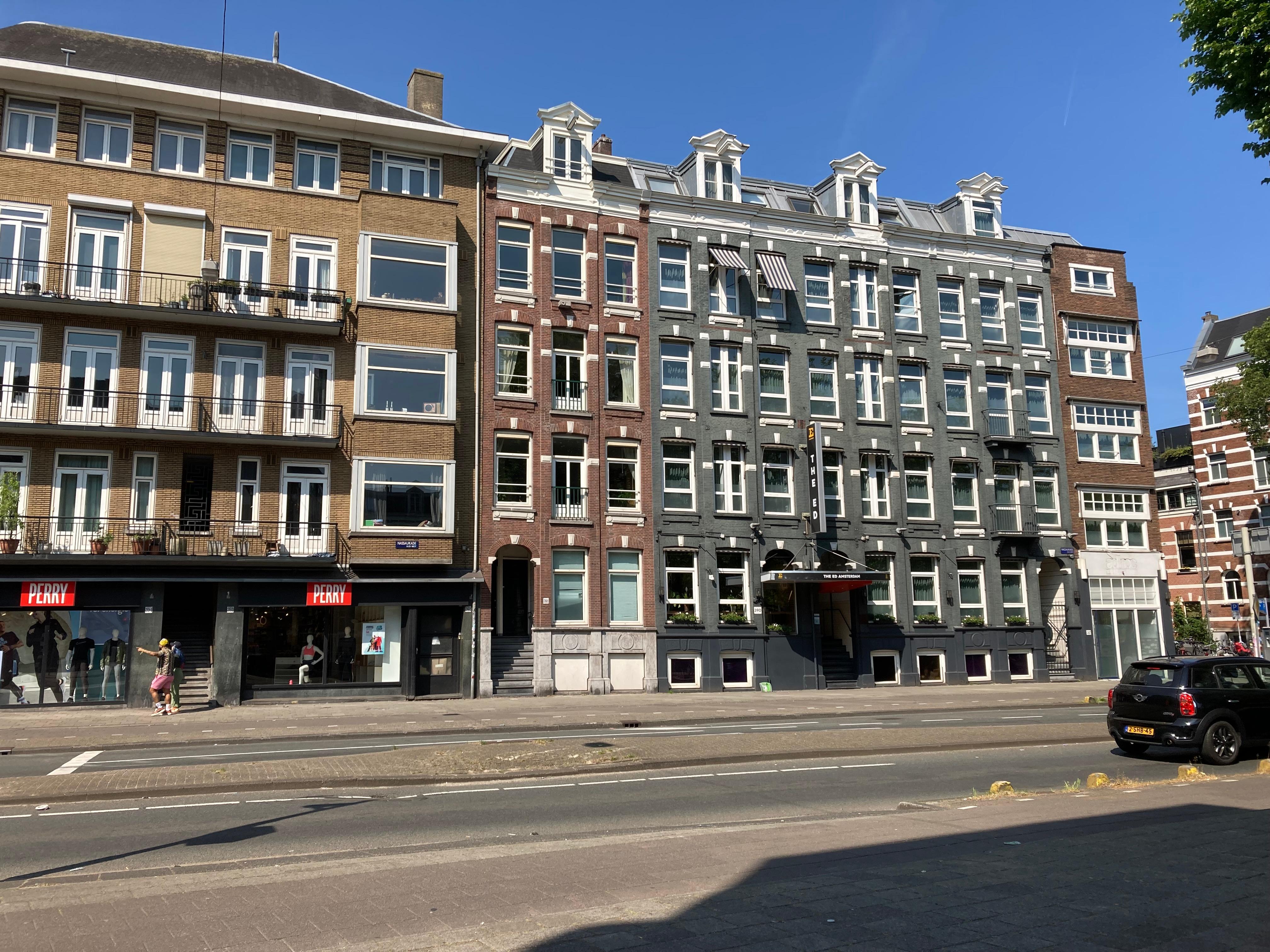 1 block from Leidseplein tram stop