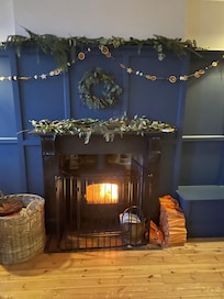 Breakfast room with fire!