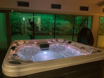 Jacuzzi