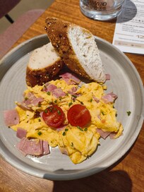 Option 4 Rührei mit Schinken