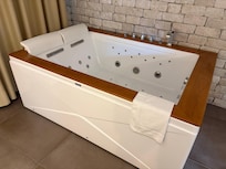 Tub in suite