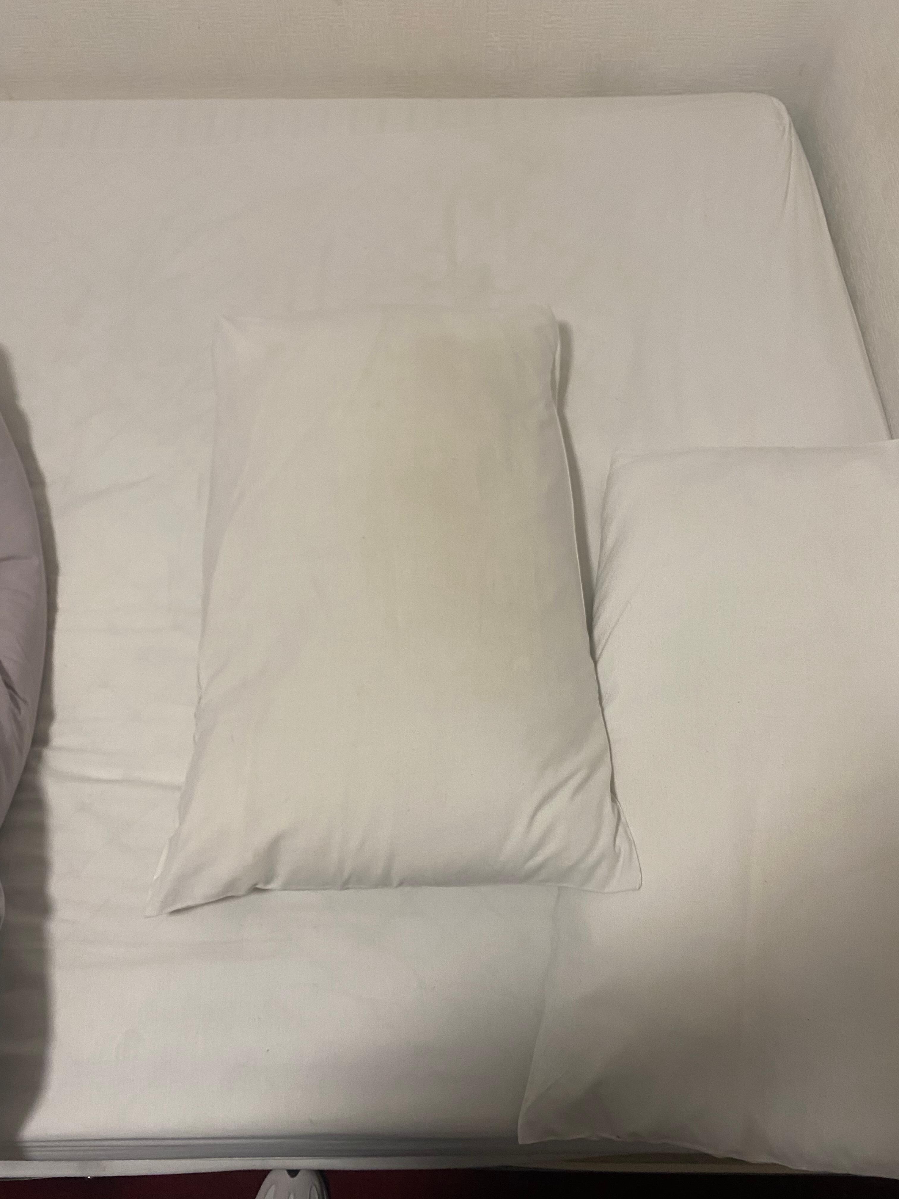 the pillow cases looked brown, the smelled very bad