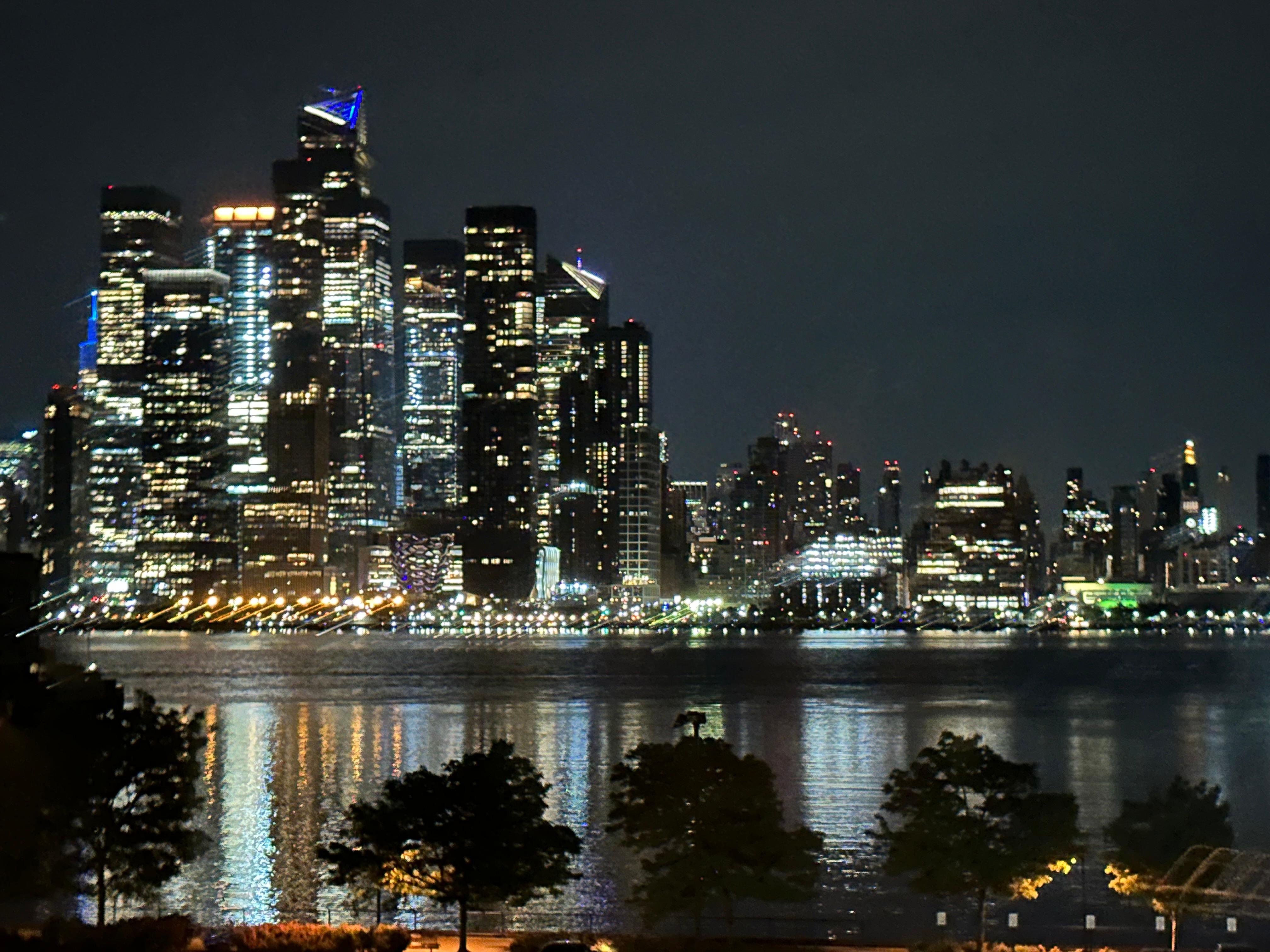 Manhattan skyline view from our room - wow!