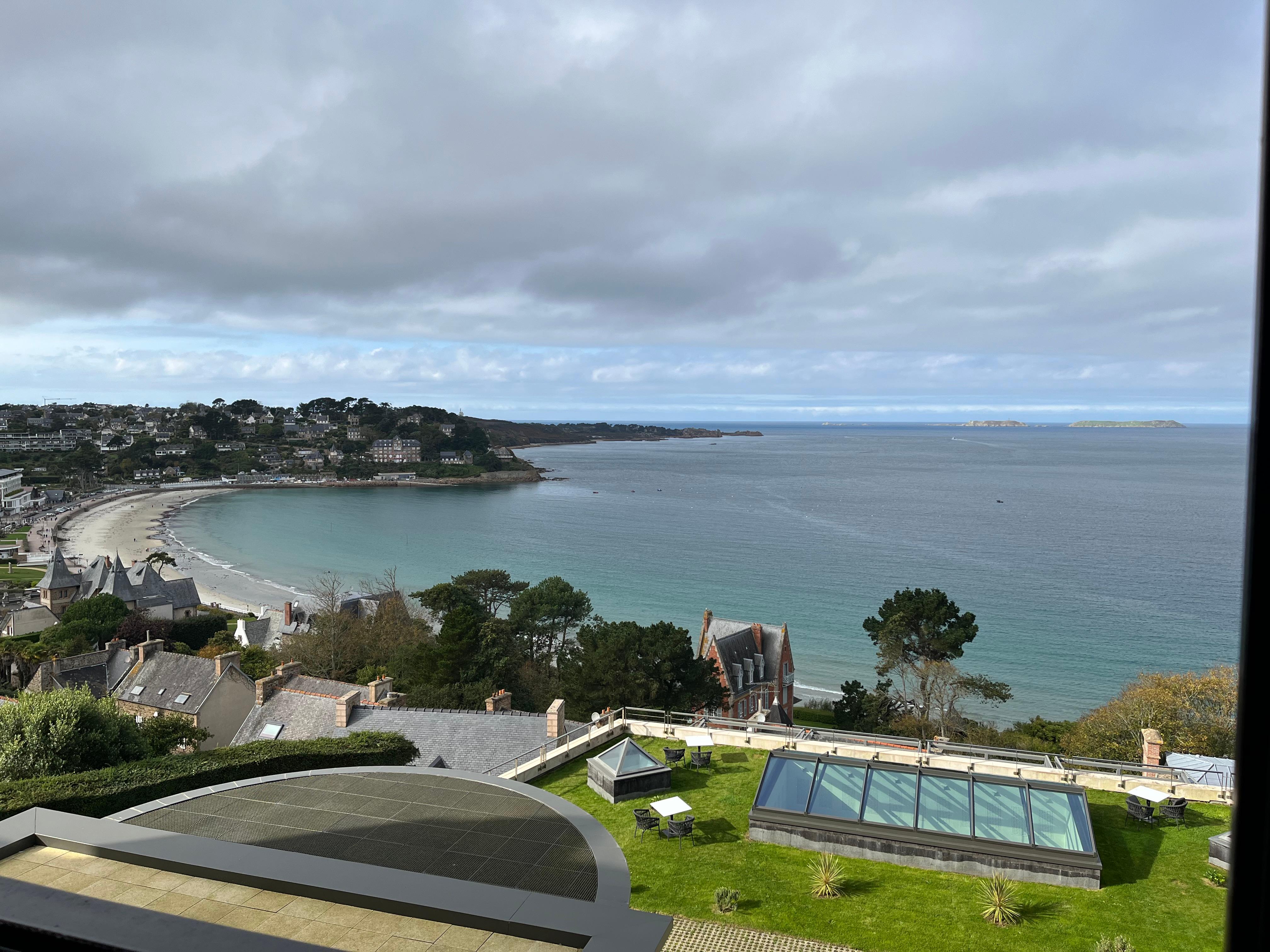 Vue sur mer depuis la chambre