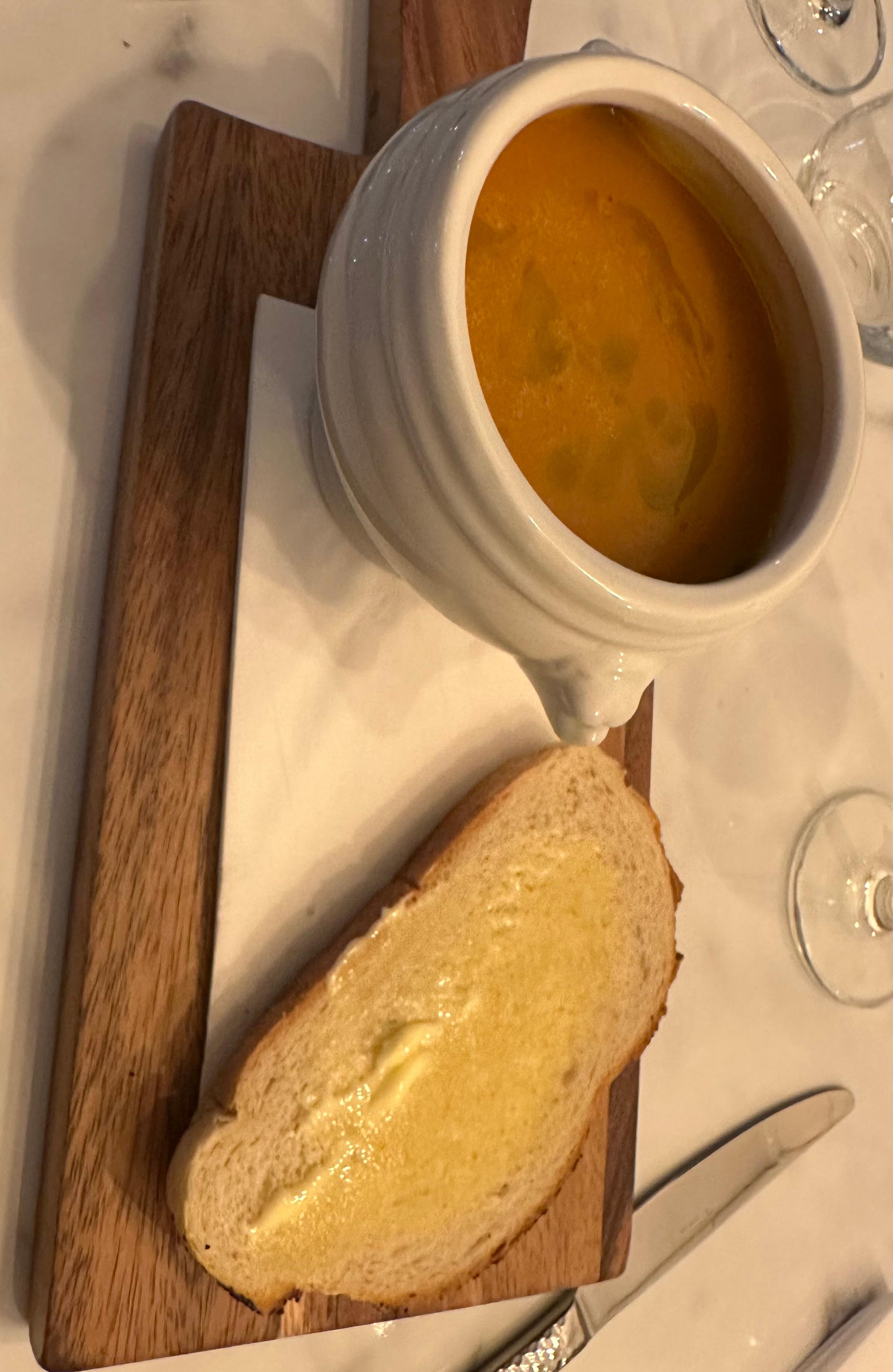 Soup of day pre buttered bread